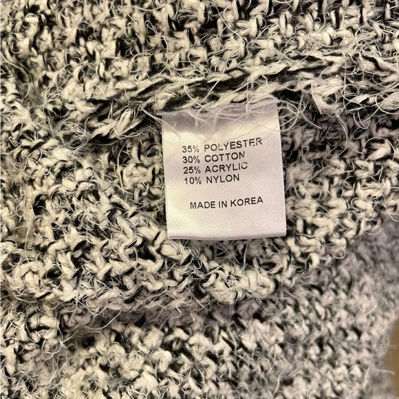 Zoa New York Gray and White Loose Thread Wide Neck Women's Sweater - Picture 7 of 7